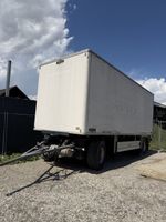 Sachentransportanhänger 24 V mit Hebebühne 230 V