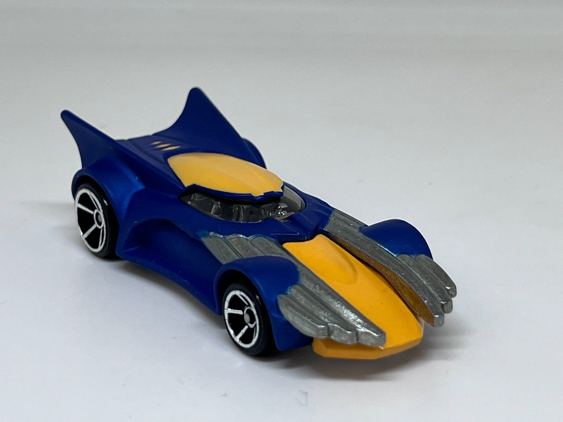 Hot Wheels Modellini d'auto: Hot Wheels Wolverine #134 – Usato da Wildegg venduto da LaaBoutique