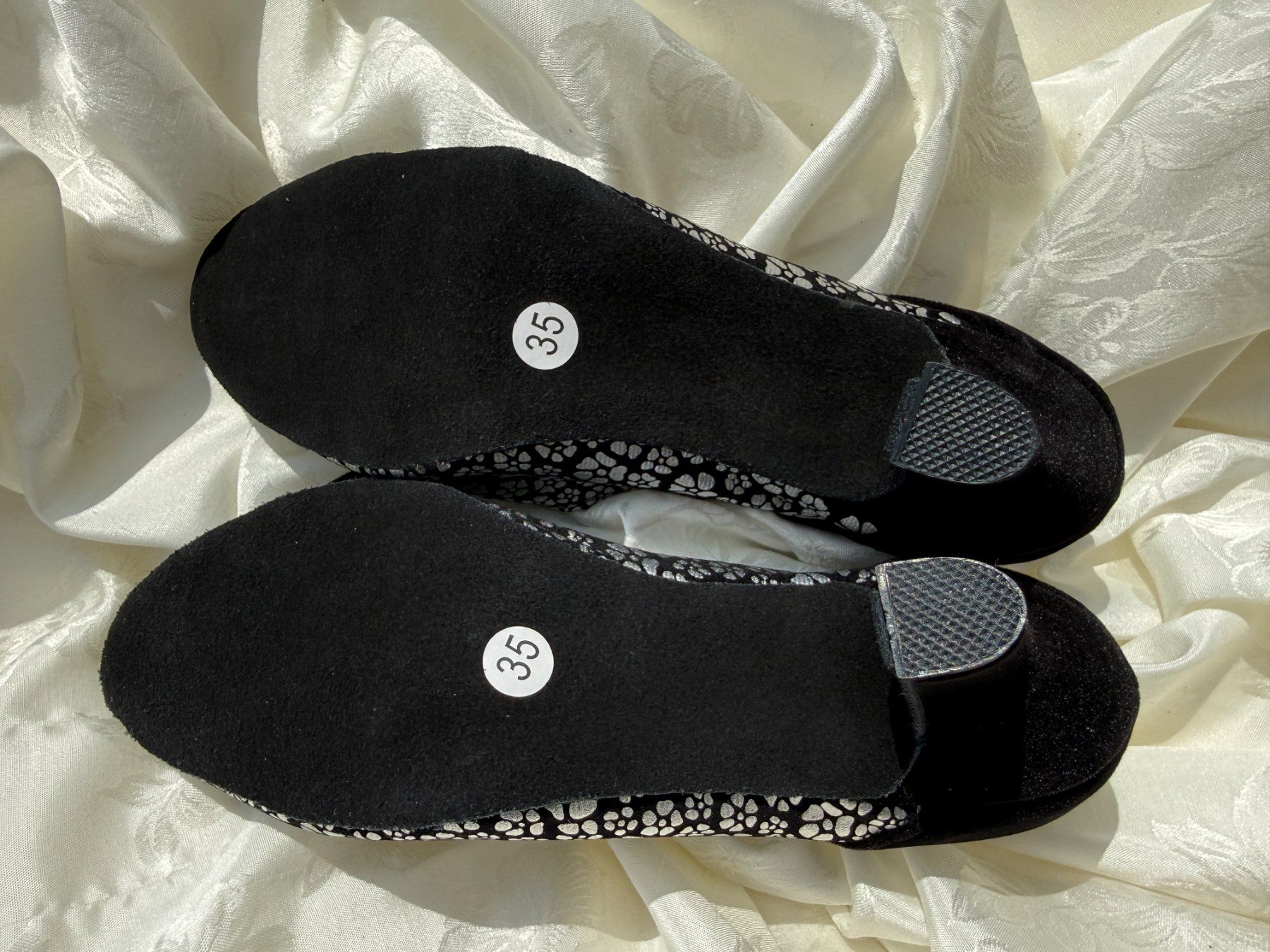 Scarpe da donna: Damen-Tanzschuhe Größe 35 - NEU – Usato da Vacallo venduto da cri_229f 4