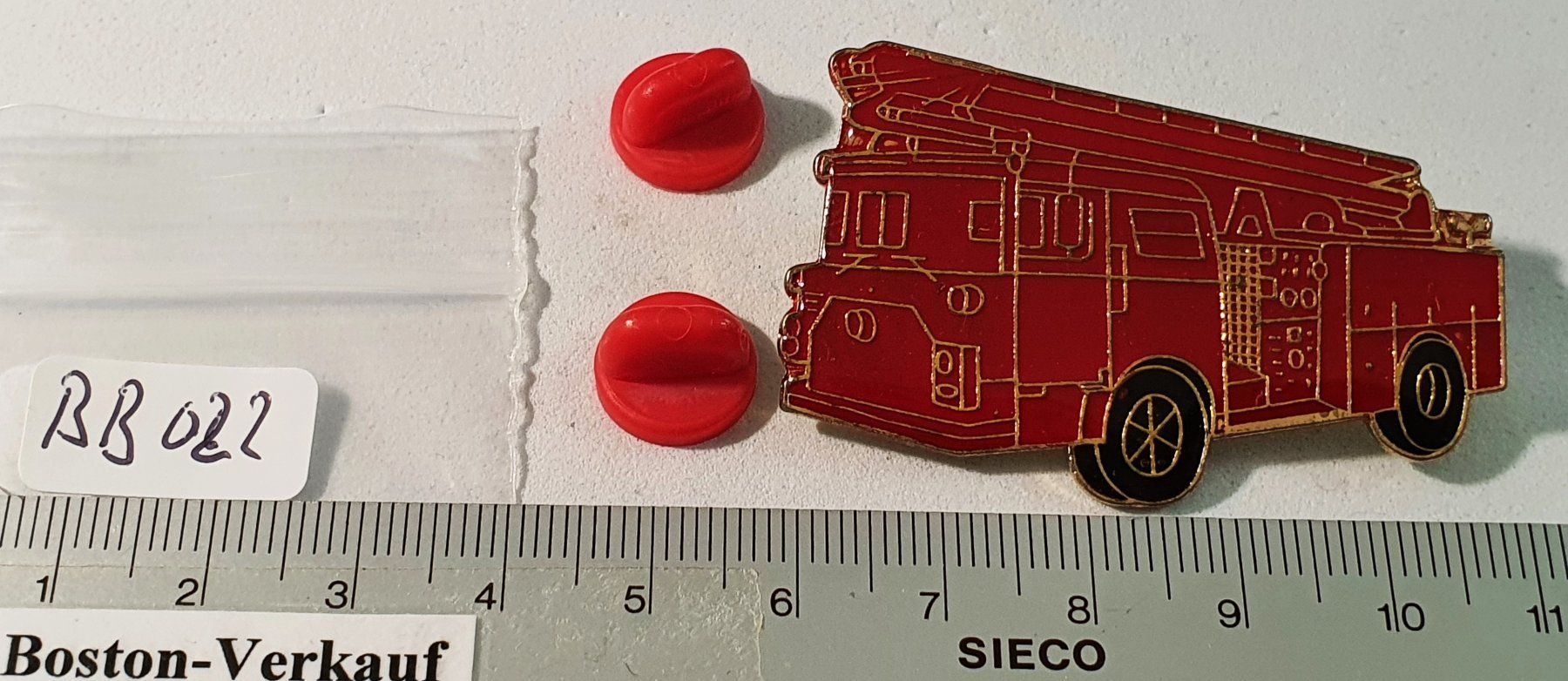 Placchette & Badge: BB022 - Pin Feuerwehr Lastwagen – Usato da Reinach BL venduto da Boston-Verkauf 2