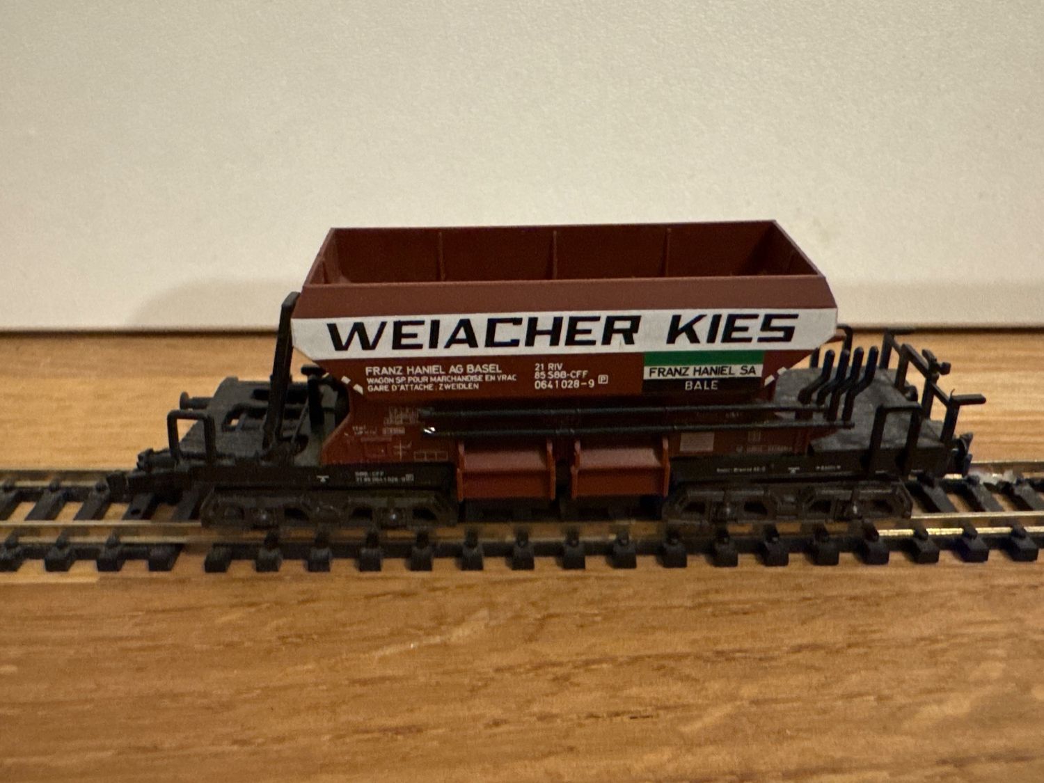 Trix Modelleisenbahnen: Minitrix 13294 Güterwagen "Weiacher Kies" – Neu (gemäss Beschreibung) aus Schlierbach von Look8