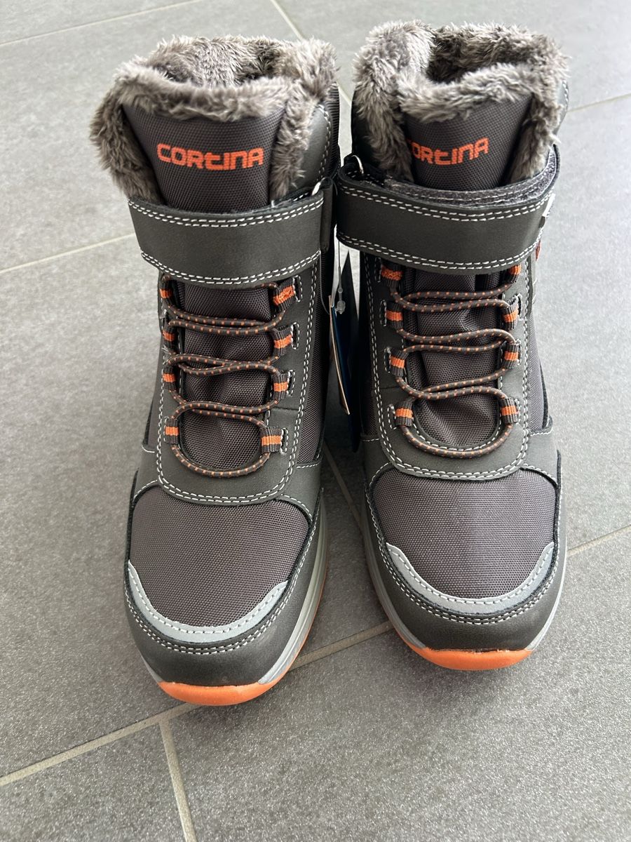 Dosenbach Chaussures garçon: Winterschuhe Knaben Gr. 34 – Neuf avec emballage d'origine à Heitenried par Scbern04