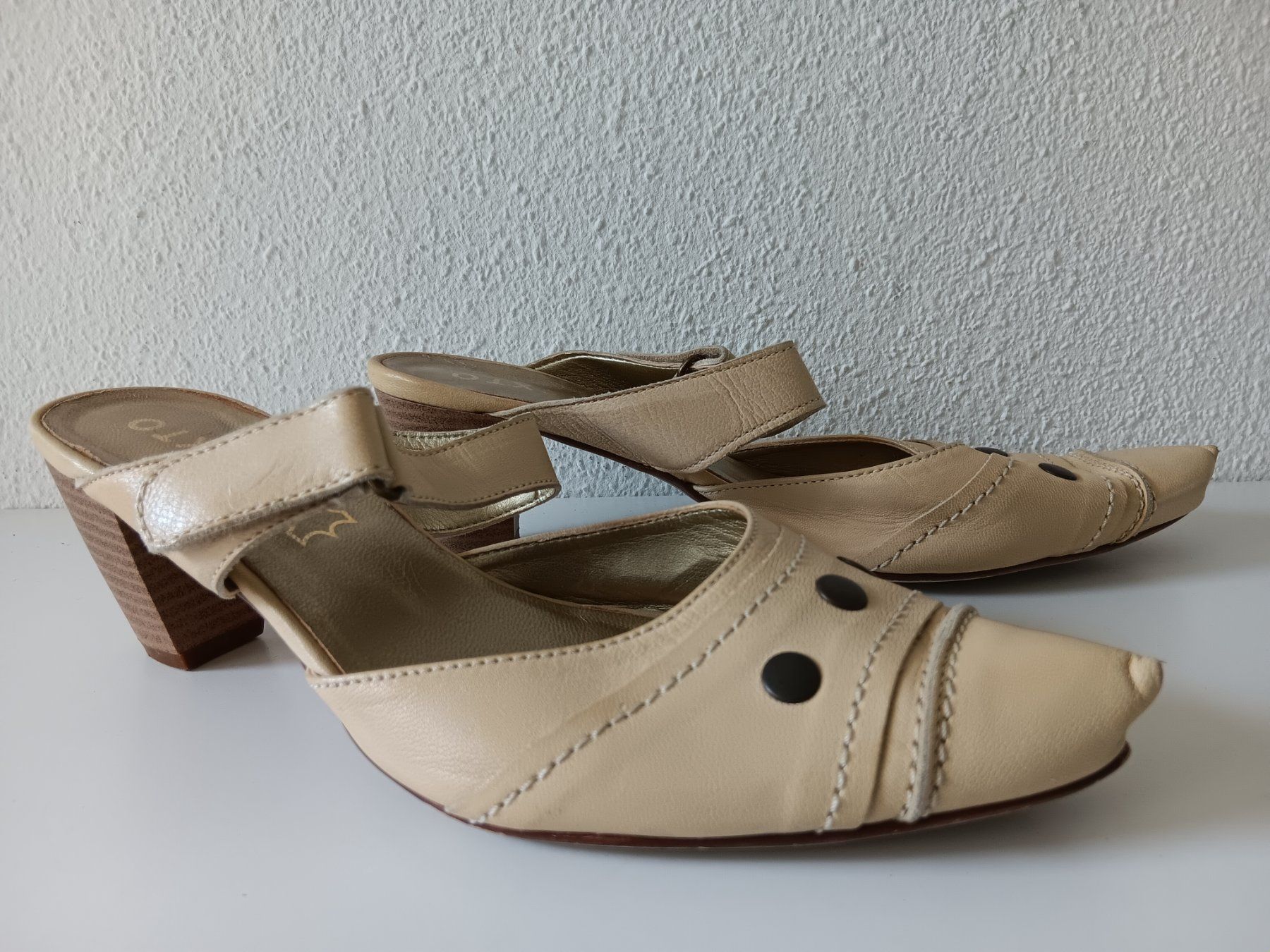Scarpe da donna: TEXTO Chaussures / Schuhe pointure / Nummer 39 – Usato da Cossonay-ville venduto da Super-Price-Quality 1
