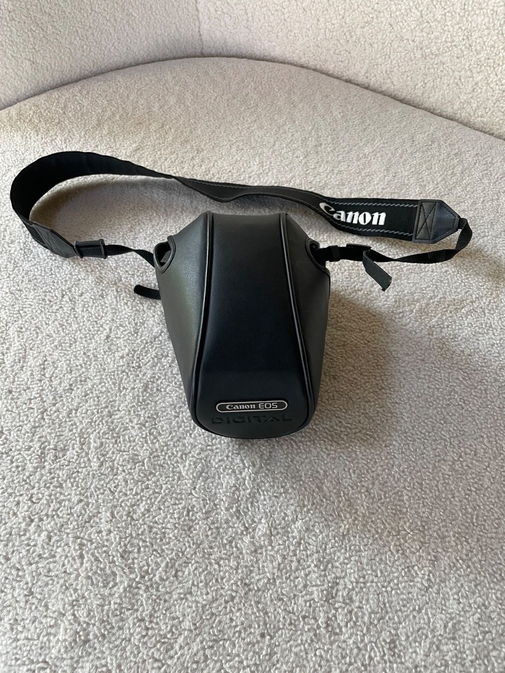 Canon Kamera: Canon EOS 400D Digital mit EF-S 18–55 mm Objektiv – Gebraucht aus Feldbrunnen von pet_d26z 7