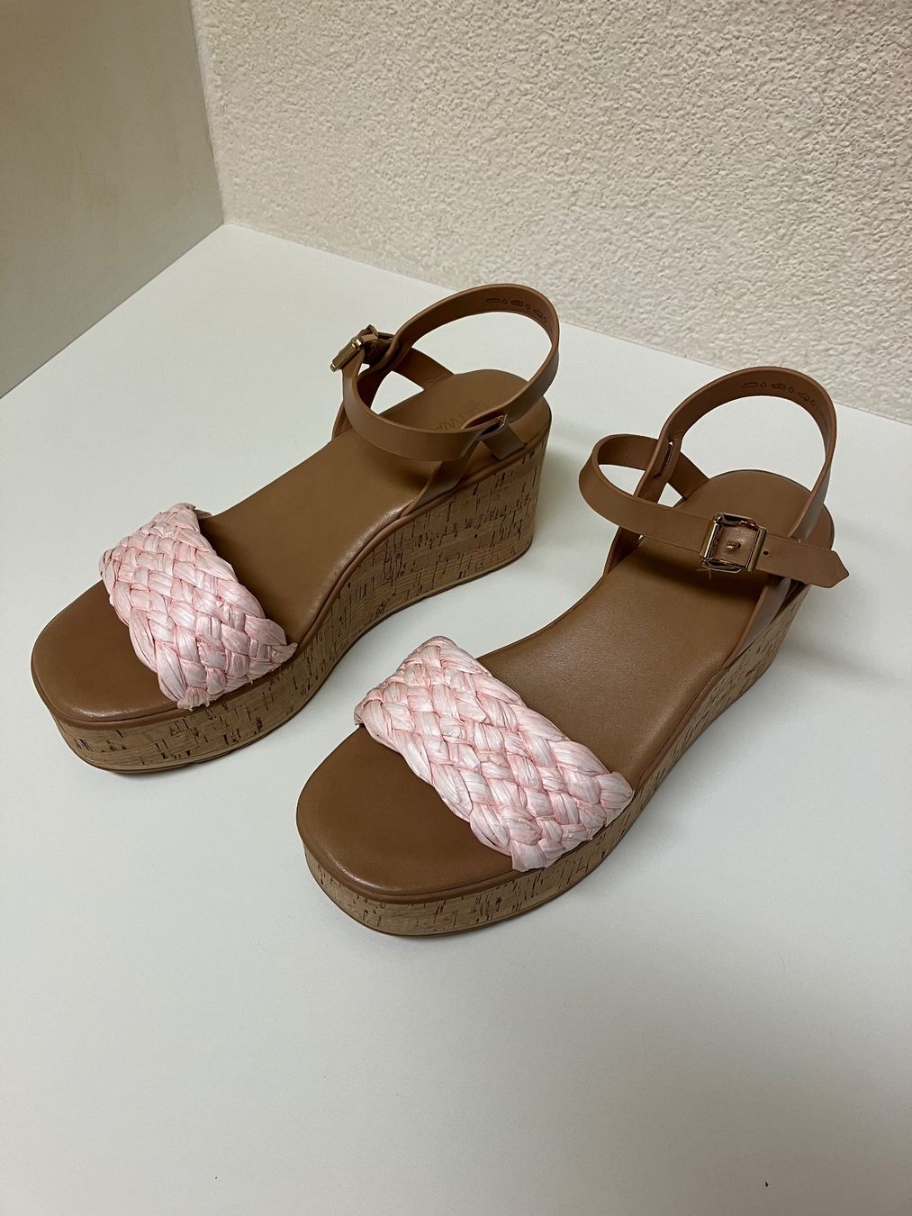 Scarpe da donna: Sommerschuhe mit Plateausohle Gr. 40 NEU – Nuovo e nell'imballaggio originale da Schaffhausen venduto da Simmel80