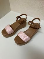 Sommerschuhe mit Plateausohle Gr. 40 NEU