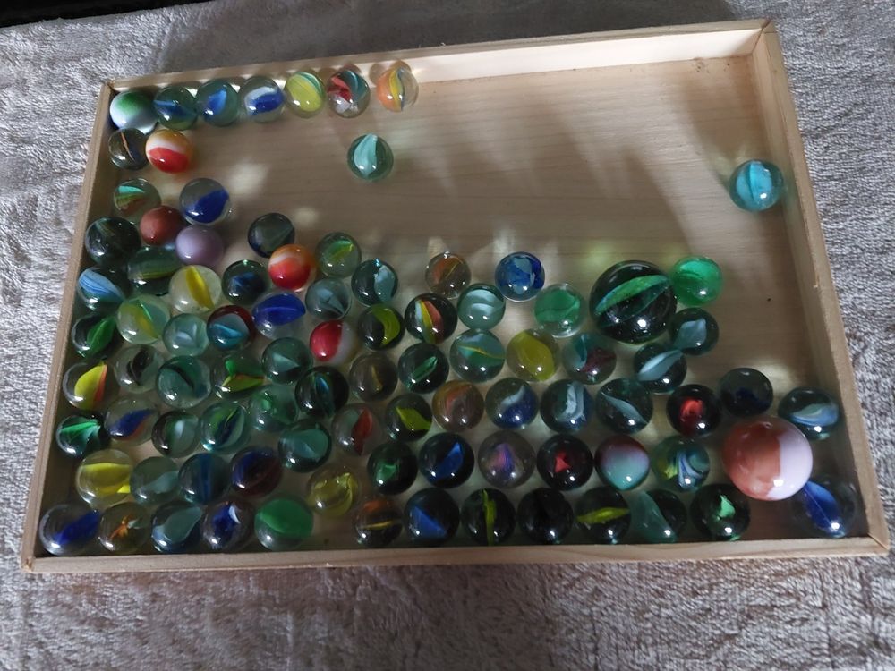 LovesTown Glasmurmeln Katzenauge – 500 Stück In 5 Farben – Größen 2,5 Cm & 1,6 Cm – Perfekt Für Spiele, Deko & Vasenfüller Murmeln Größen Gemischt