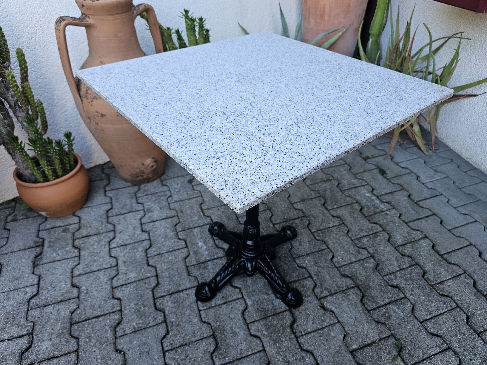 Tische: Granittisch Bistrotisch Gartentisch – Gebraucht aus Villnachern von hasta08 1