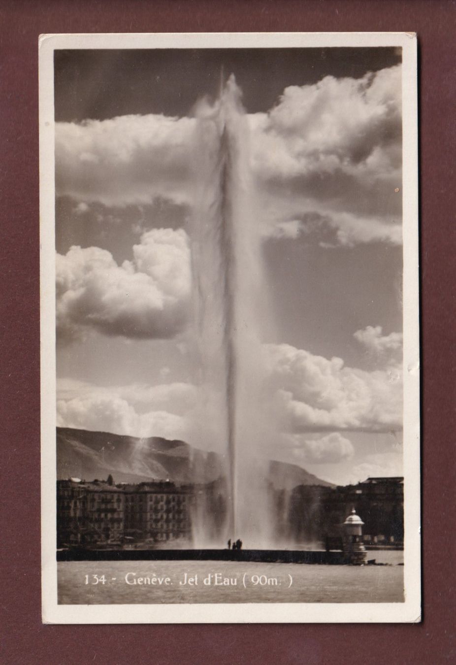 Cartoline postali: GENEVE - Jet d'Eau – Usato da Pully venduto da nicecards