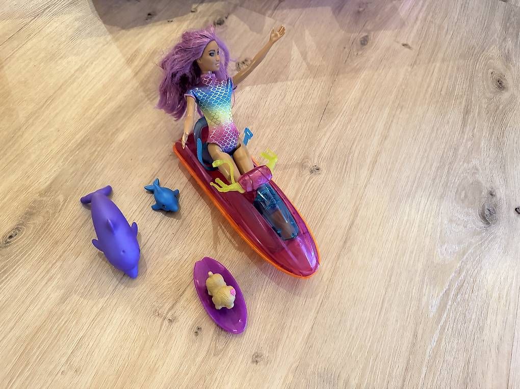 Spielzeuge: Barbie Jetski Set – Gebraucht aus Winterthur von Masterdan