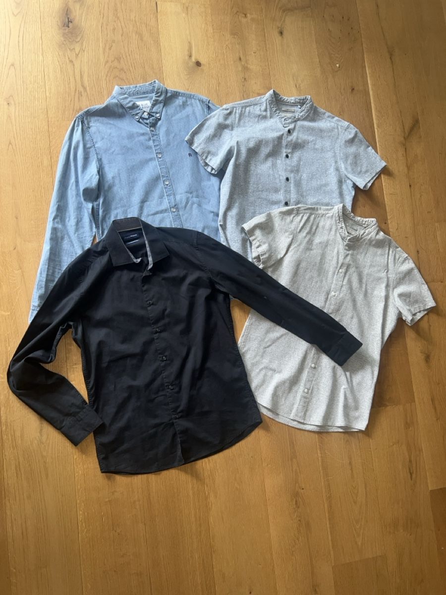 Chemises: Set mit 4 Hemden - 2 Kurzarm / 2 Langarm – D'occasion à Luzern par Whateverr