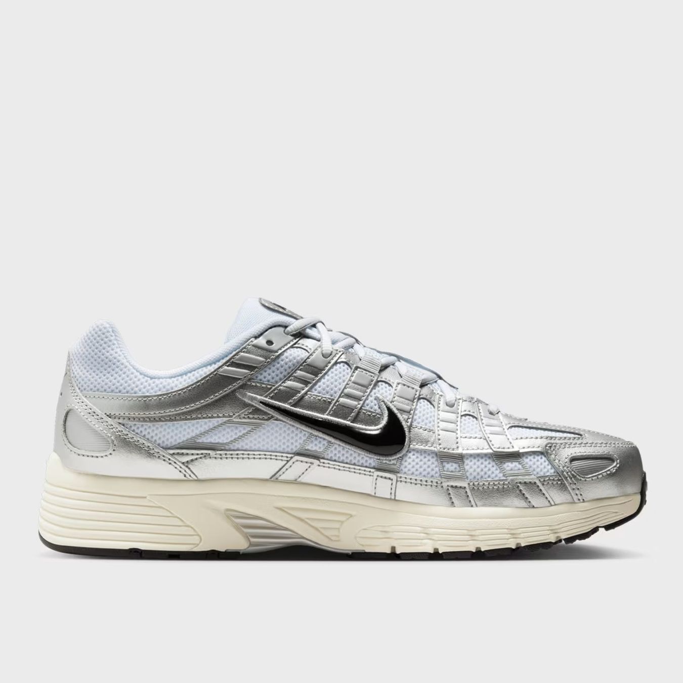 Nike Herrenschuhe: Nike P-6000 silber/weiss Grösse 43 – Neu (gemäss Beschreibung) aus Opfikon von Perlentaucher73 6