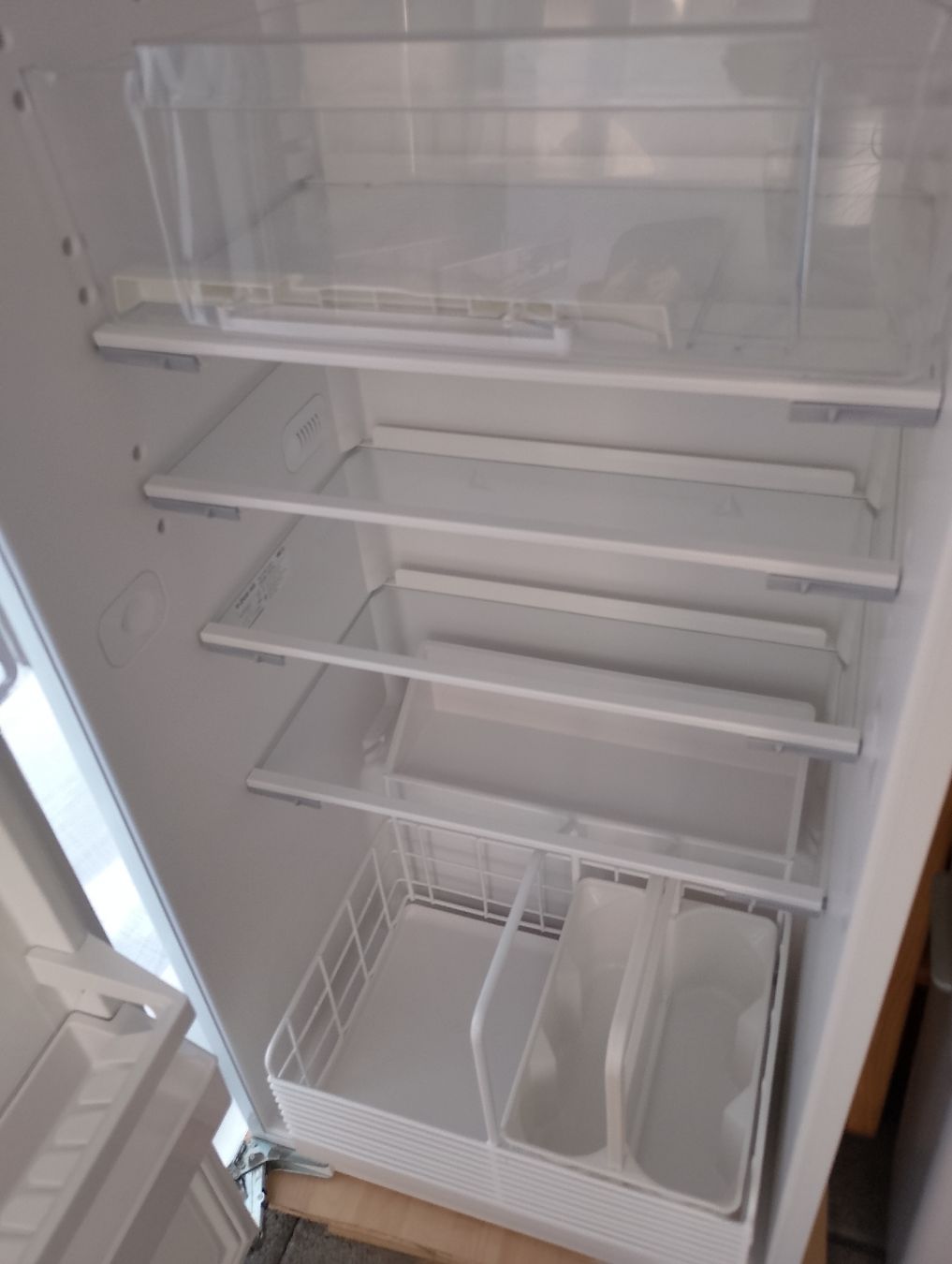 V-Zug Frigoriferi: V-ZUG EK1212-E, Kühlschrank, 281L – Usato da Leibstadt venduto da jur_q6rl 4
