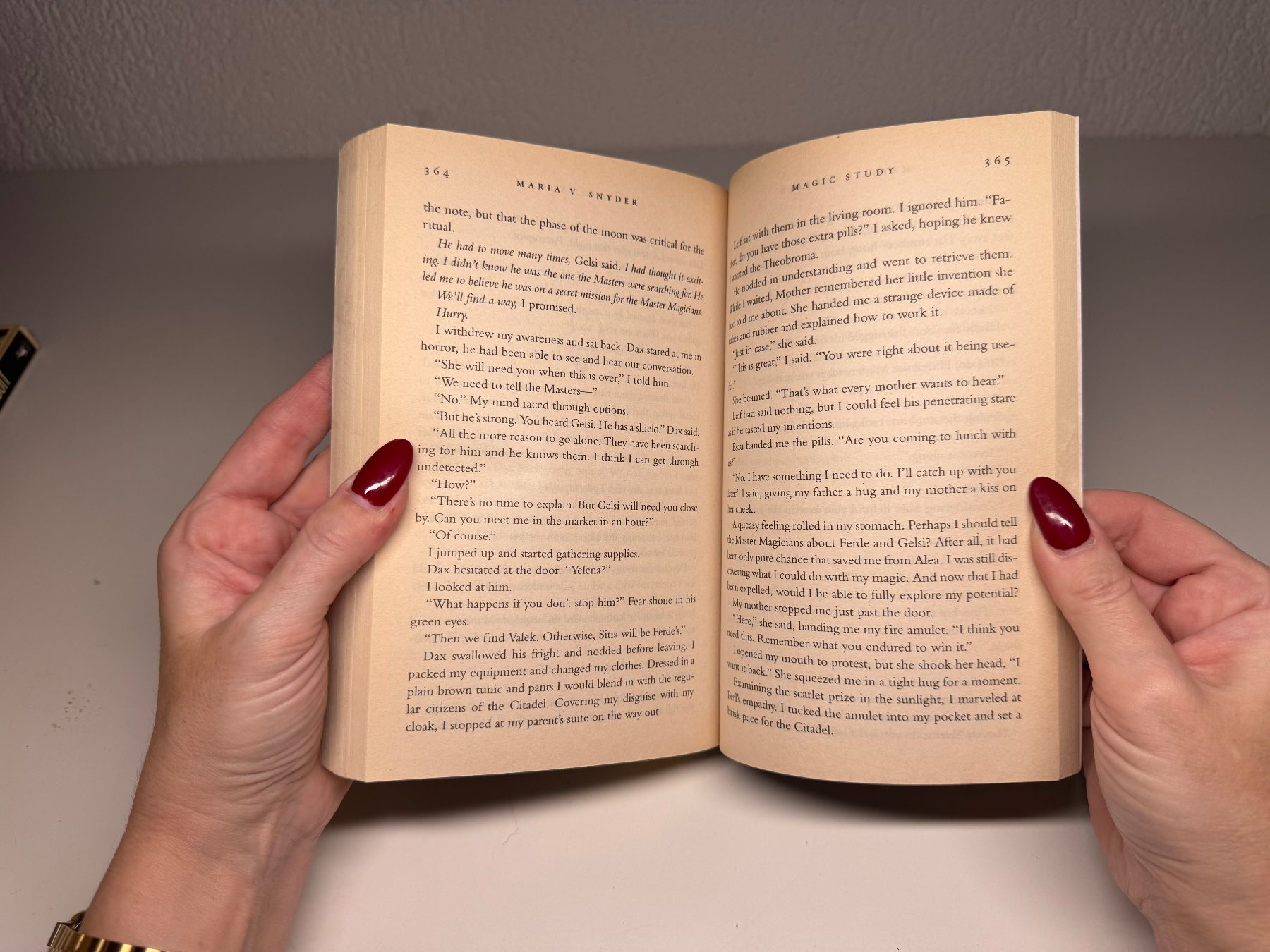 Libri: NOVEL: Maria V. Snyder, Magic Study – Usato da Grosswangen venduto da English_books 8