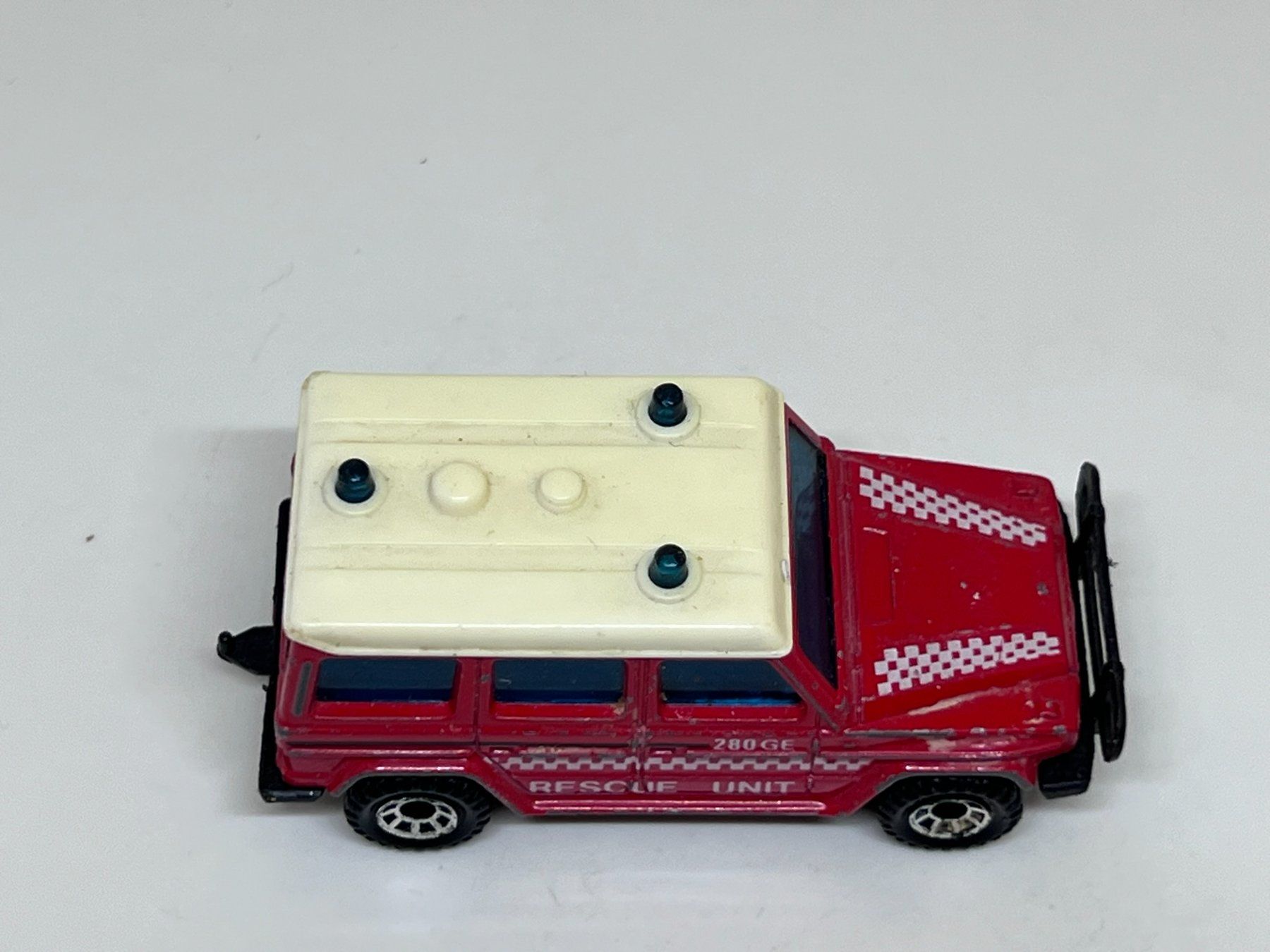 Matchbox Modellautos: Matchbox Mercedes-Benz 280GE #49 – Gebraucht aus Wildegg von LaaBoutique 1