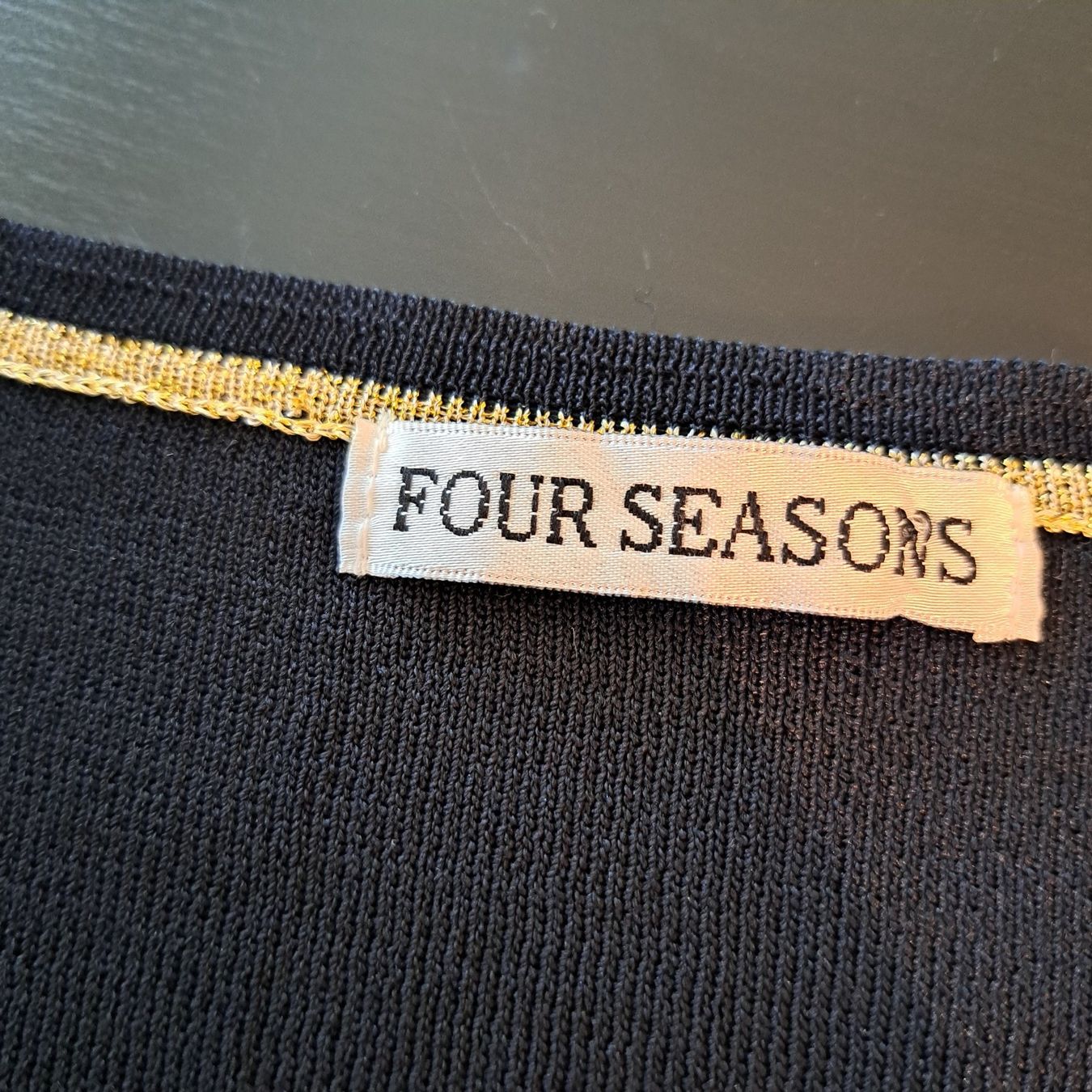 Maglioni & Felpe: Vintage Damen Pulli – Usato da Grüningen venduto da Tappio 2