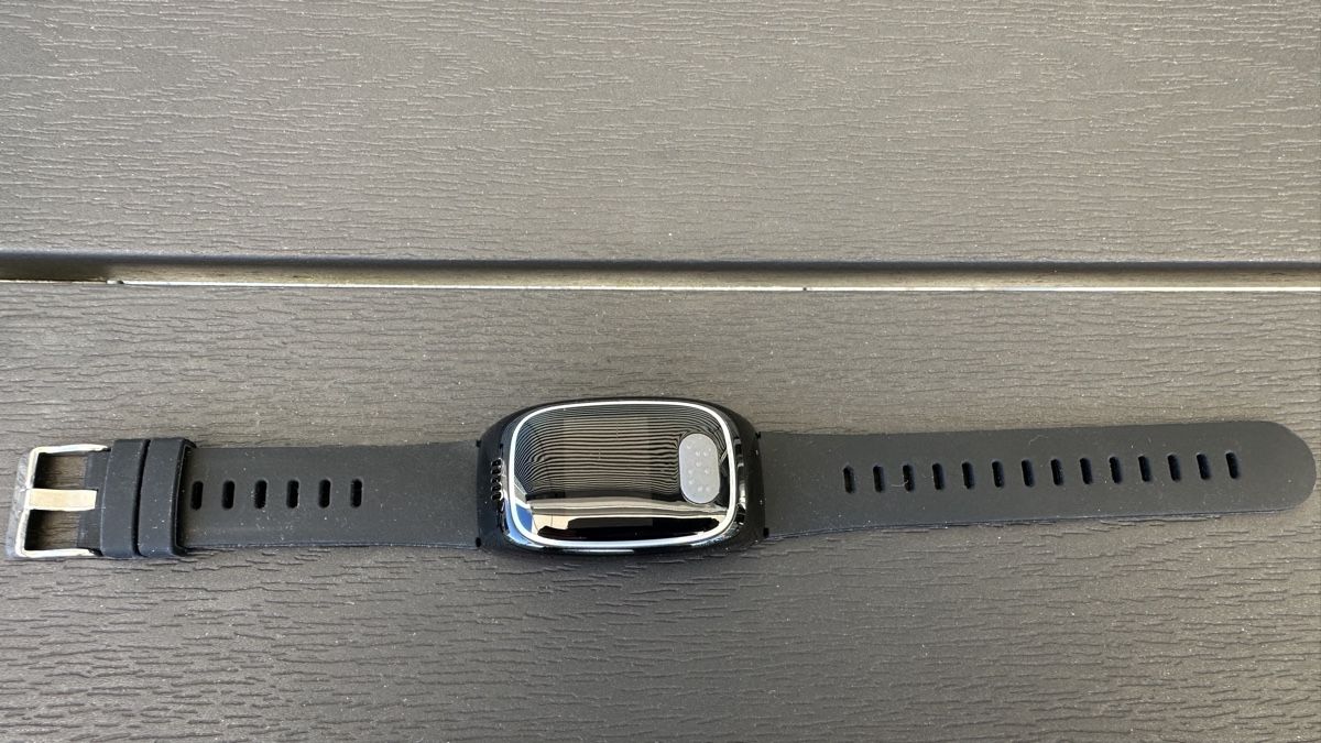 Smartwatch: Notrufuhr James B8 Pro schwarz – Usato da Uster venduto da Rtvburkhardt