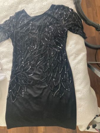 Kleid mit Pailletten