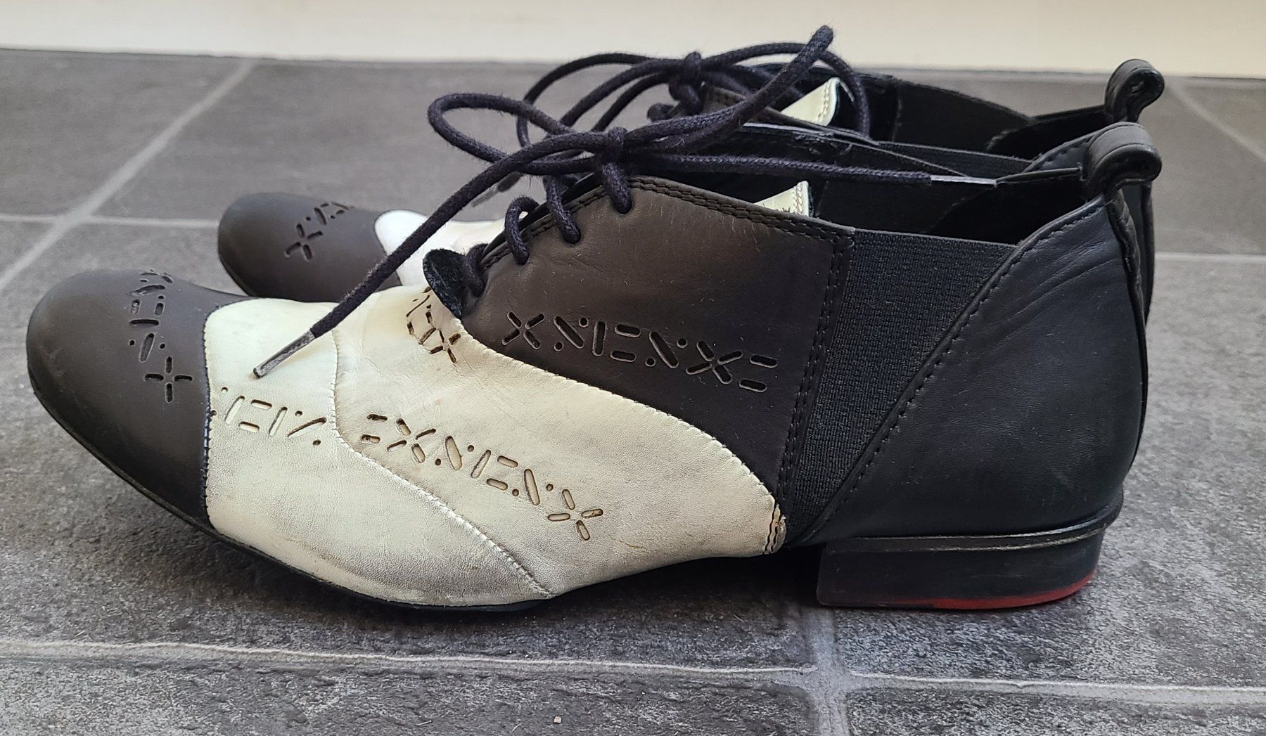 Scarpe da donna: Schnürschuhe von Girbaud, Gr. 36 – Usato da Basel venduto da arozul 1