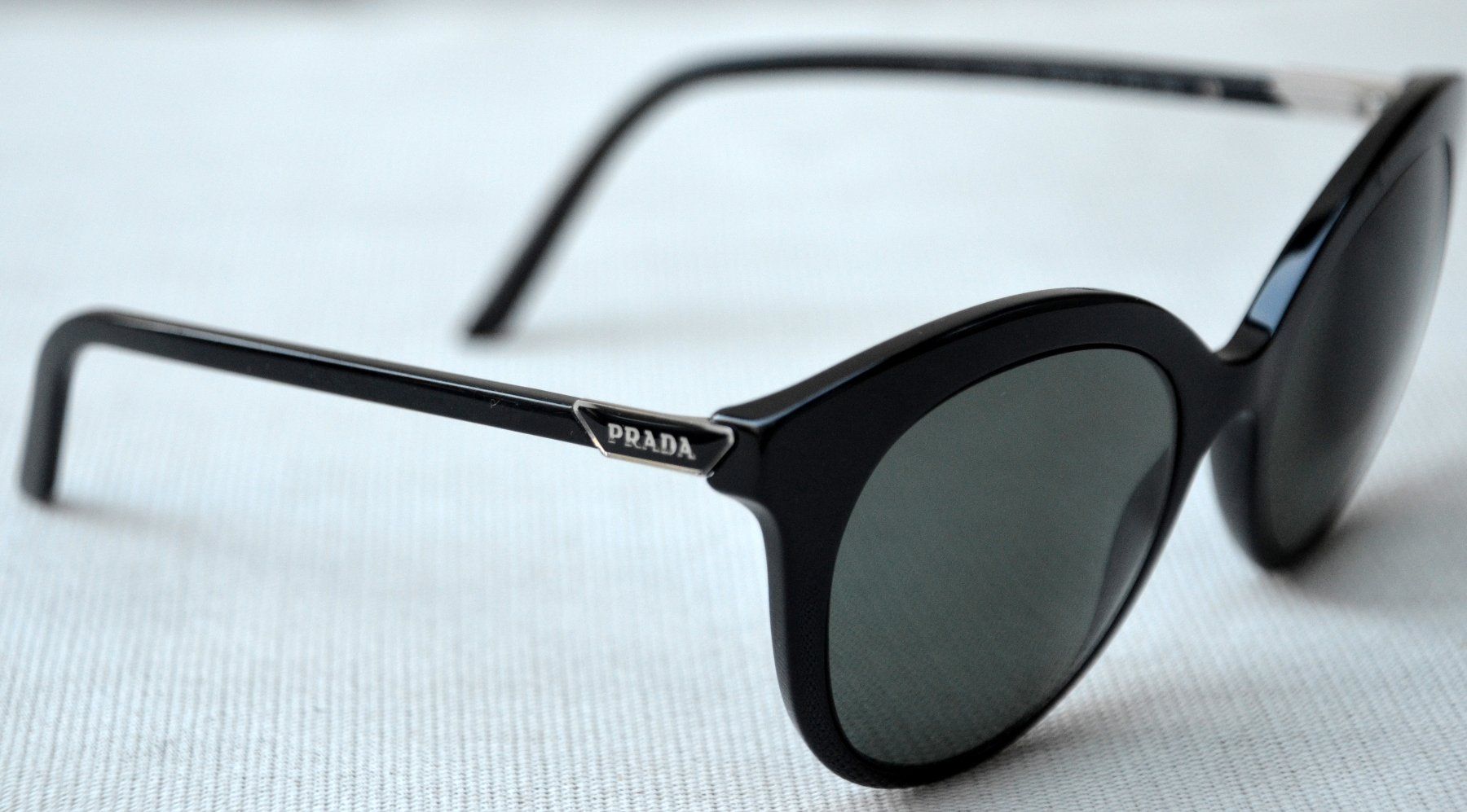 Prada Occhiali & Lenti: Sonnenbrille Prada SPR02Y lunettes de soleil – Usato da Collonges venduto da arashee 4