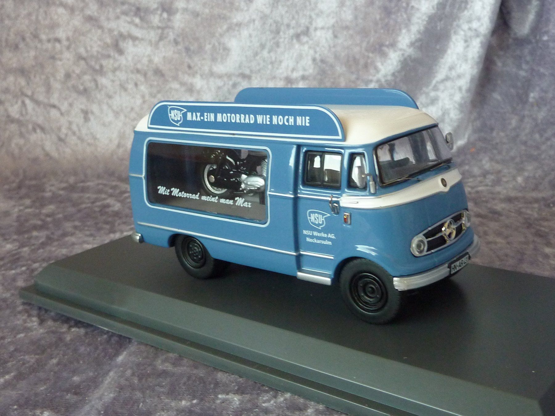Schuco Voitures modèles: Mercedes L319 mit NSU Max 1:43 – Neuf (Voir description) à Dürrenäsch par modellautos4you 6