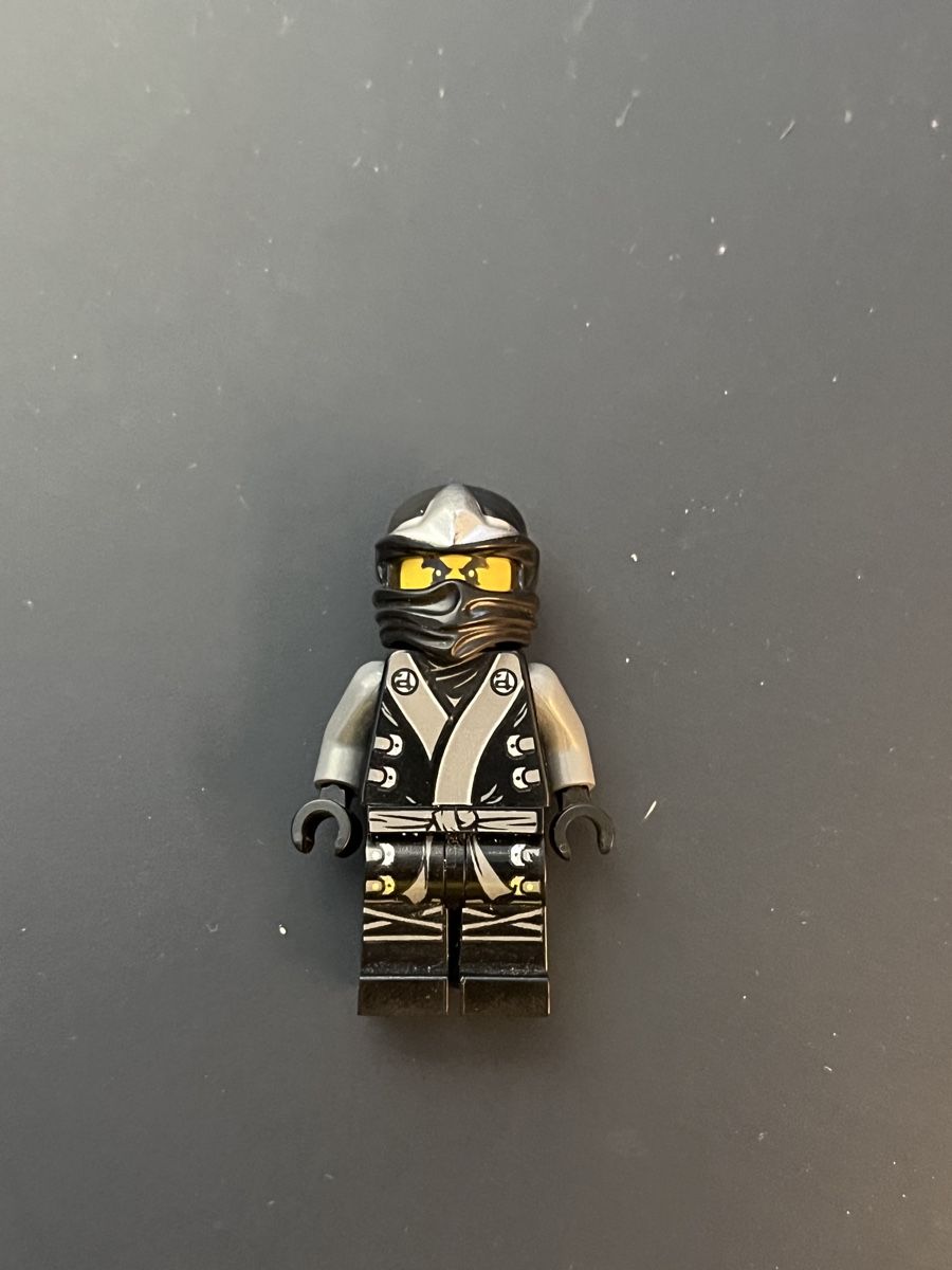 Lego Statuette: Ninjago Staffel 2 Cole Minifigur – Nuovo (secondo la descrizione) da Lupsingen venduto da sil_l6wg