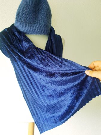 TUCH SCHAL SAMT STOFF ELEGANT TOP MIT MÜTZE ANDERE AUKTION