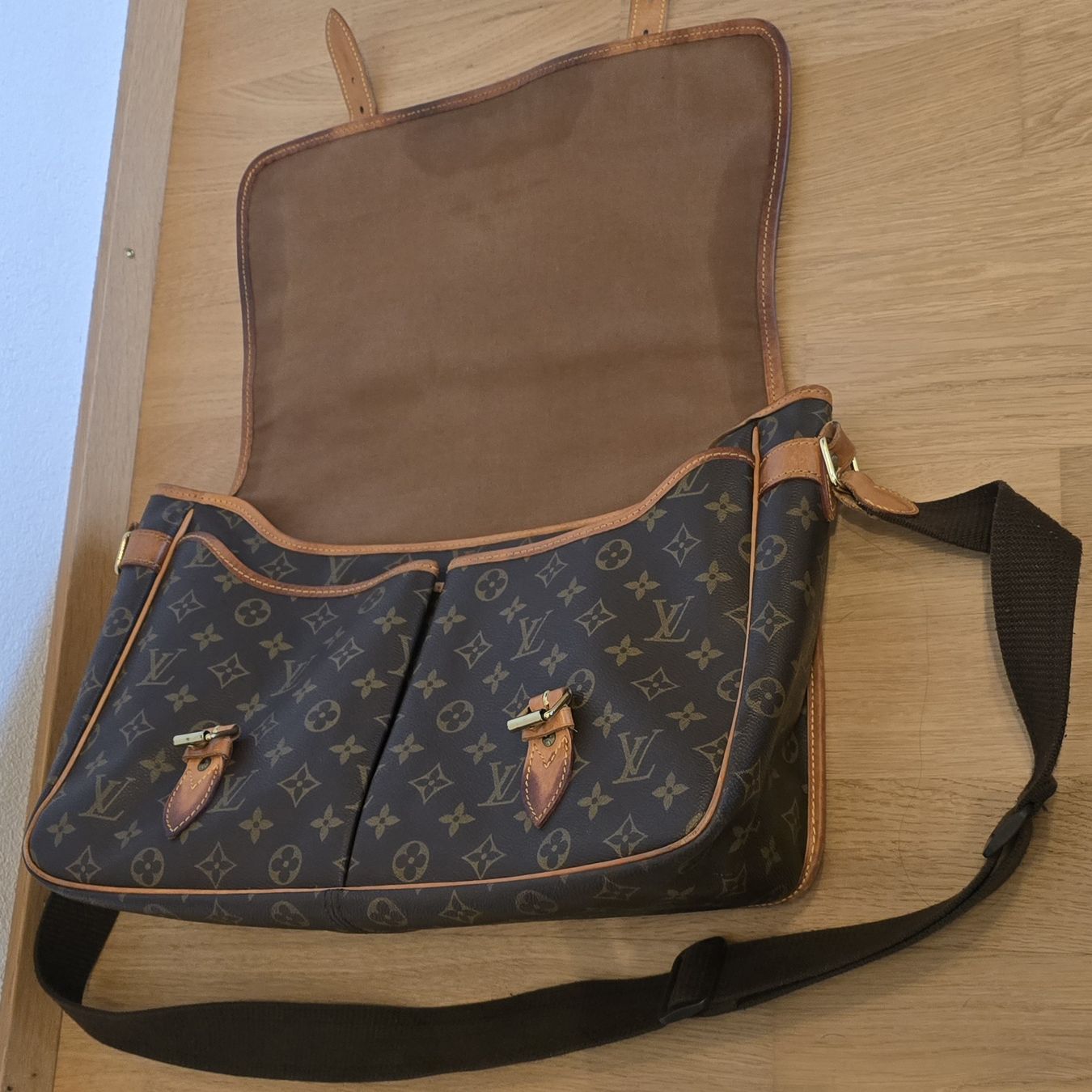 Louis Vuitton Sacs: Louis Vuitton Tasche – D'occasion à Ueberstorf par andrea898 2