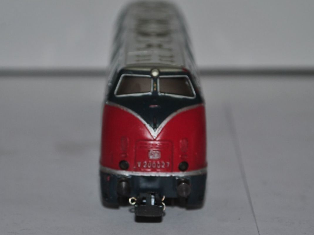 Märklin Modellini di ferrovie: Märklin Diesellok DB (PDB330) – Usato da Aarwangen venduto da Bahnsupport 3