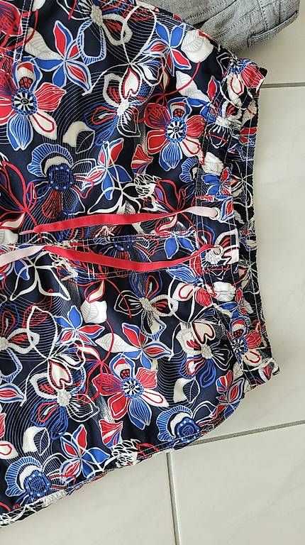 Costumi da bagno: 2 Hosen Badehose Gr. 29 Gr. S – Usato da Fällanden venduto da vickita1 1