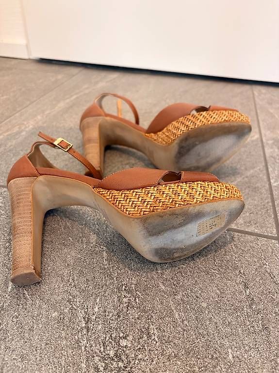 Damenschuhe: Schuhe, Grösse 39 – Neu (gemäss Beschreibung) aus Rudolfstetten von London70 2