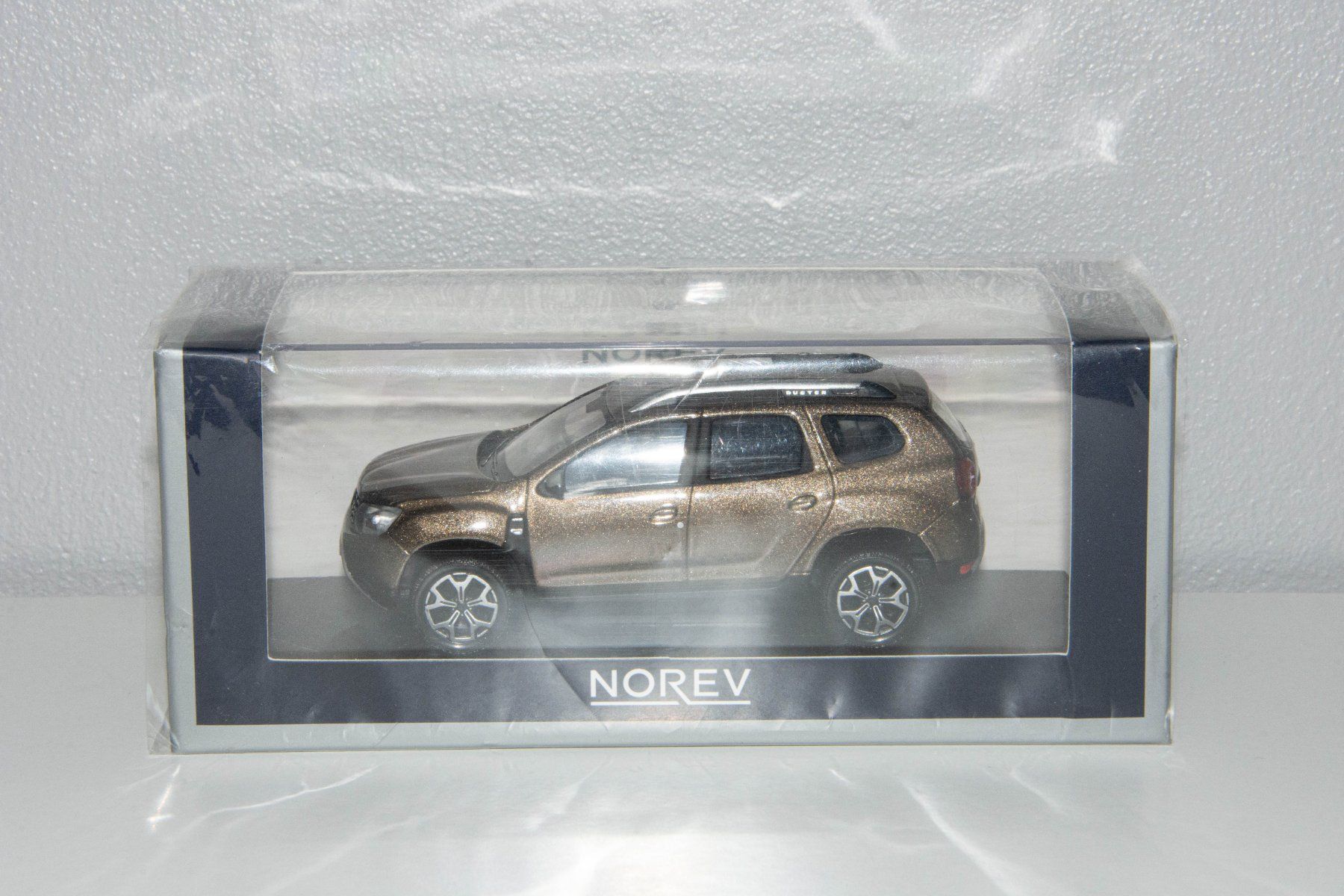 Dacia Modellini d'auto: Dacia Duster NOREV (1/43) – Nuovo e nell'imballaggio originale da Genève venduto da auto_miniatures 2