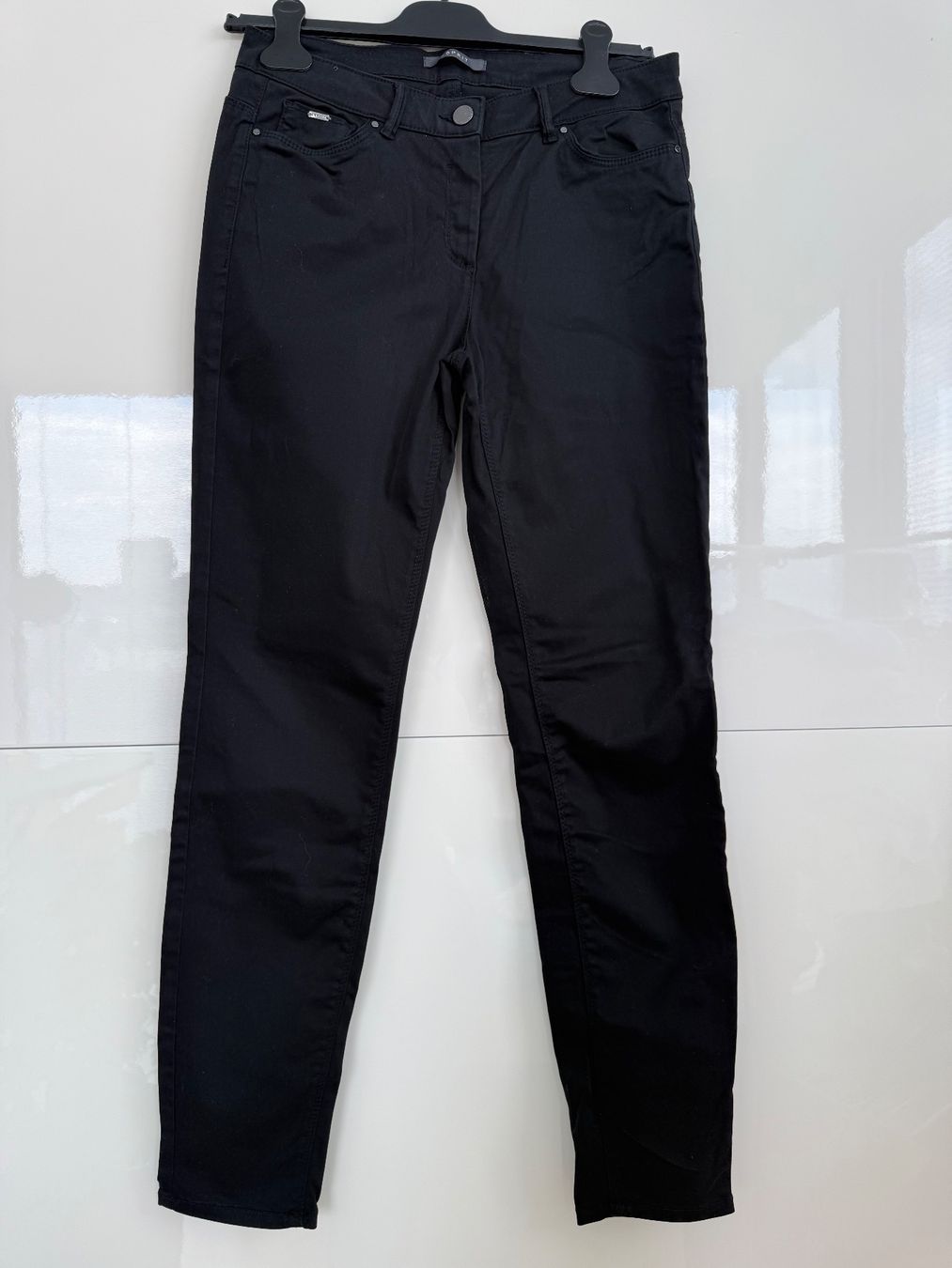 Esprit Pantaloni: Stoffhose schwarz – Usato da Dietikon venduto da huscheli85