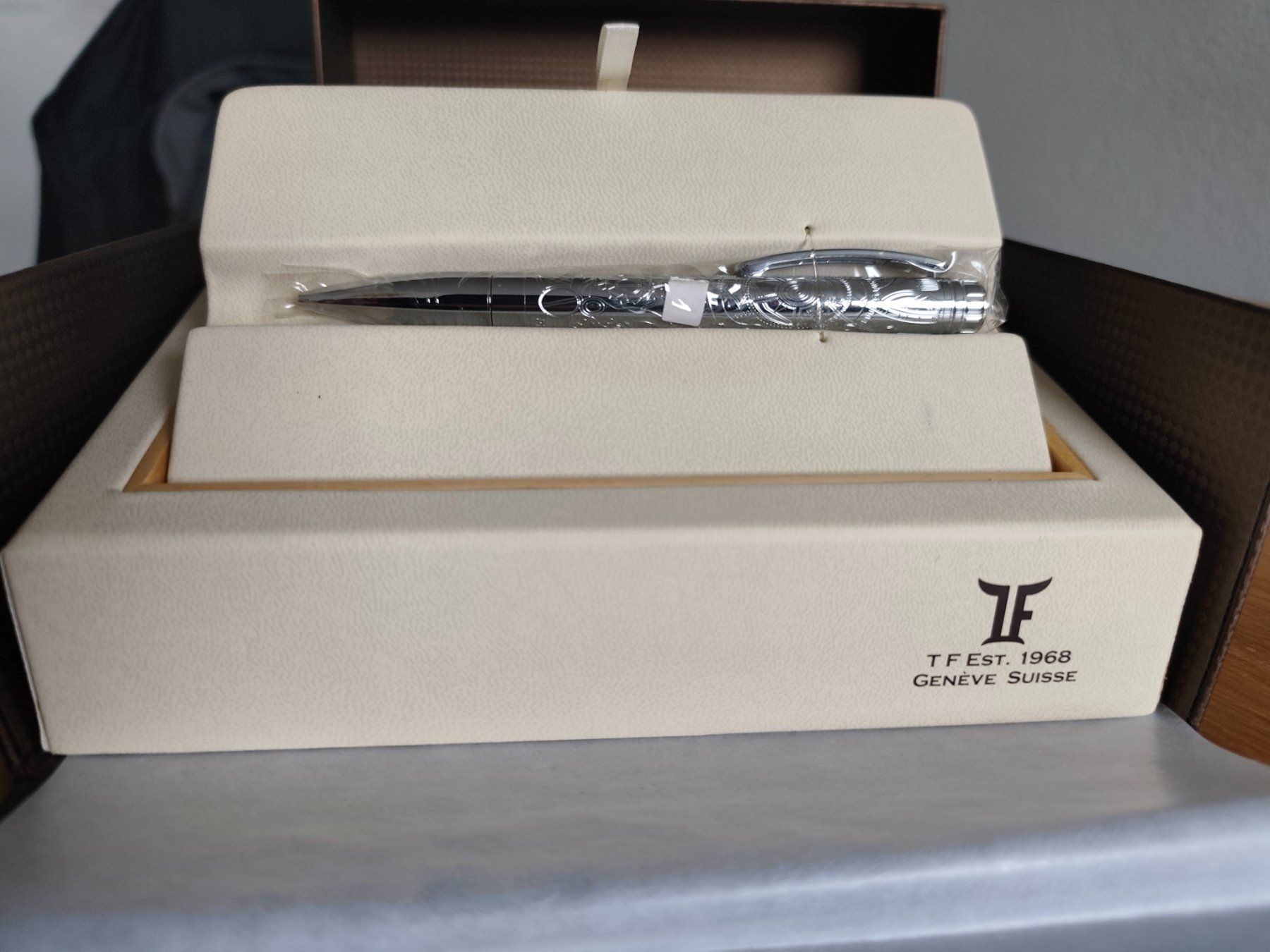 Penna & Evidenziatori: T.F. Est. 1968 Genève - Crown Model Pen – Nuovo e nell'imballaggio originale da Wimmis venduto da P4tEkP87
