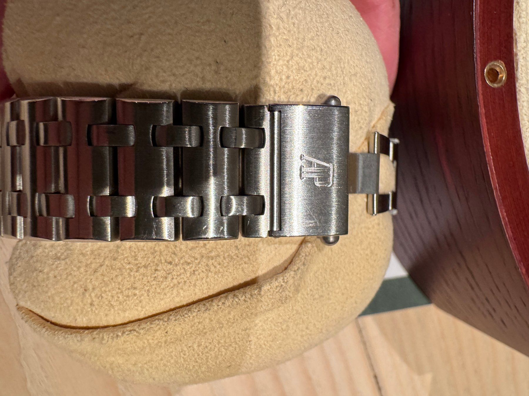 Audemars Piguet Orologi: Audemars Piguet Royal Oak Offshore Chronograph – Usato da Vuadens venduto da 0vomaltine 6