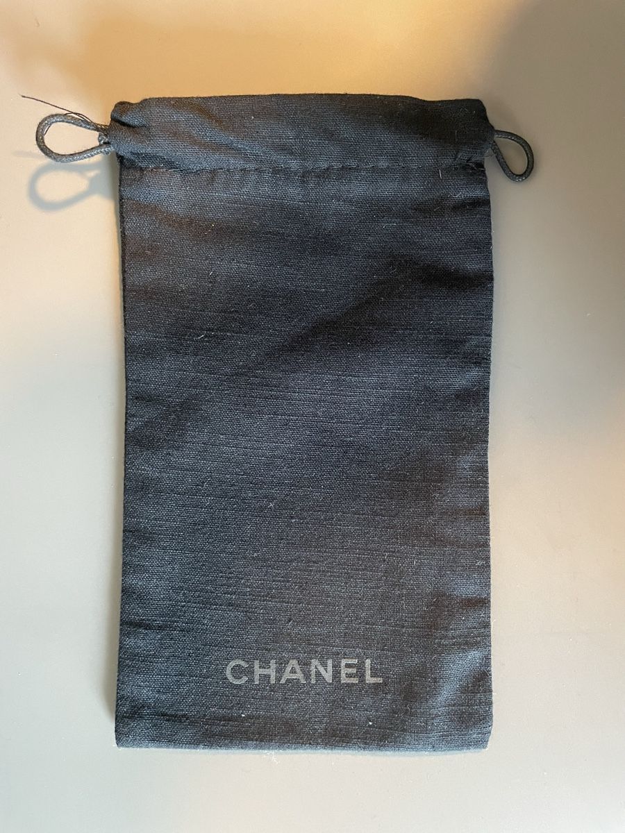Chanel Altro in  Abbigliamento & Accessori: Chanel Brillentasche – Nuovo (secondo la descrizione) da Basel venduto da Gundeli-25