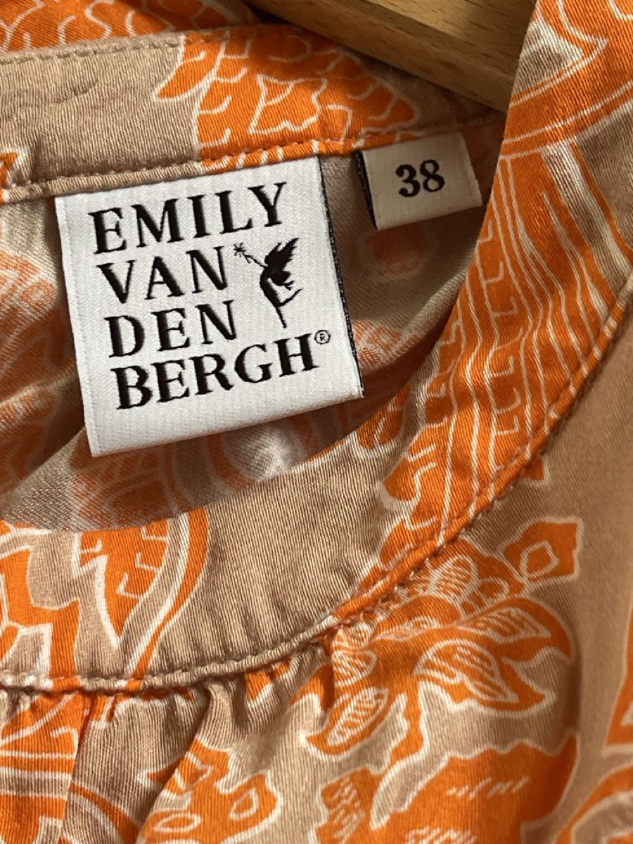 Top: Top von EMIILY VAN DEN BERGH GR. 38 – Usato da Balsthal venduto da Katzenfan99 2
