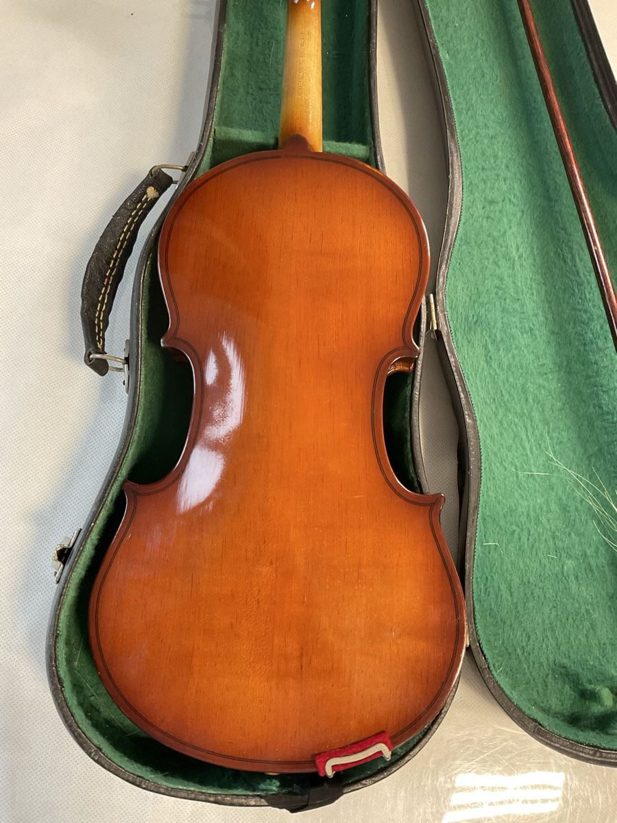 Strumenti musicali: Ancien violon avec archet  – Usato da Malleray venduto da Robot12 2