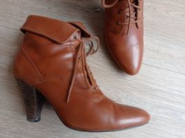 Esprit Stiefelette 39 braun cognac
