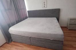 Boxspringbett 180x200 Grau, Bettkasten, sehr guter Zustand