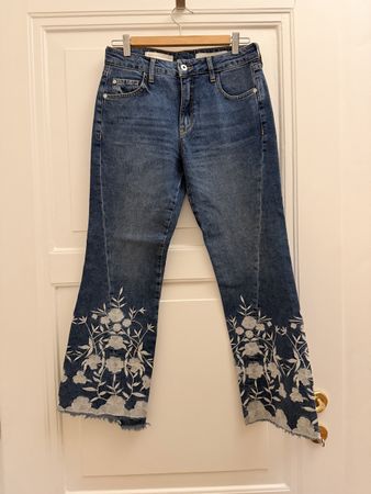 Hi-Rise Jeans - Flare Embroidered