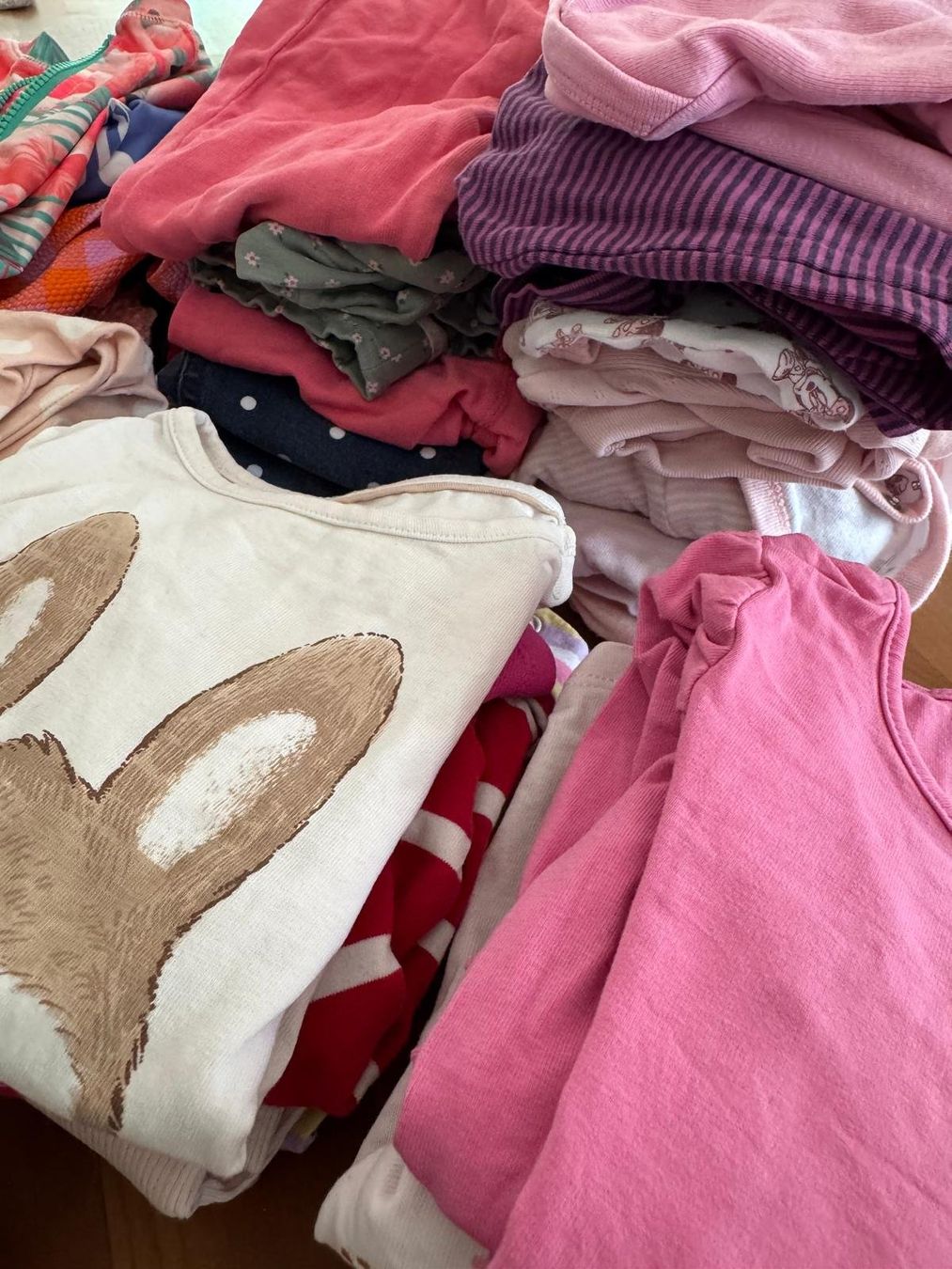 Lotti & Set di vestiti: Kleiderpaket Mädchen Grösse 86 – Usato da Hinwil venduto da Bbudget 4