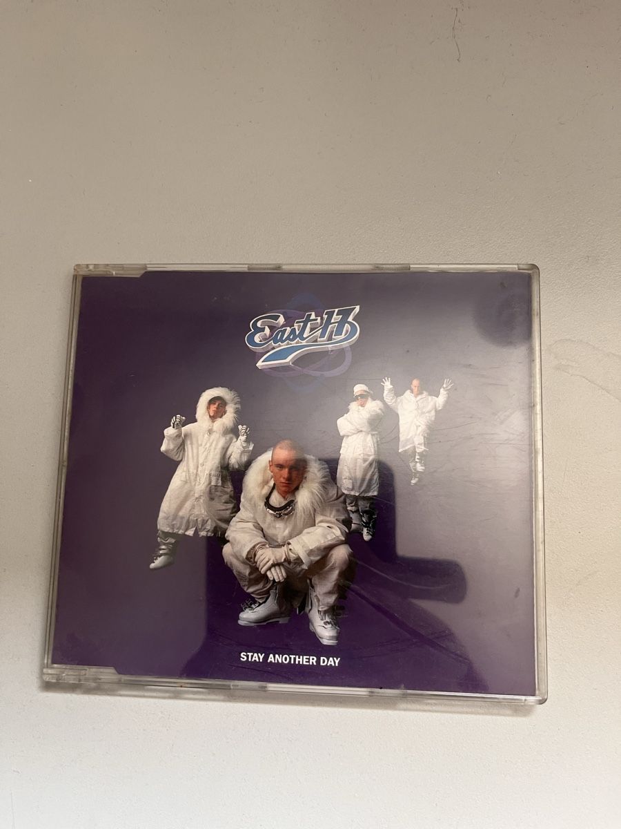 CD: East 17 - Stay Another Day  – Usato da Roggwil BE venduto da WULU