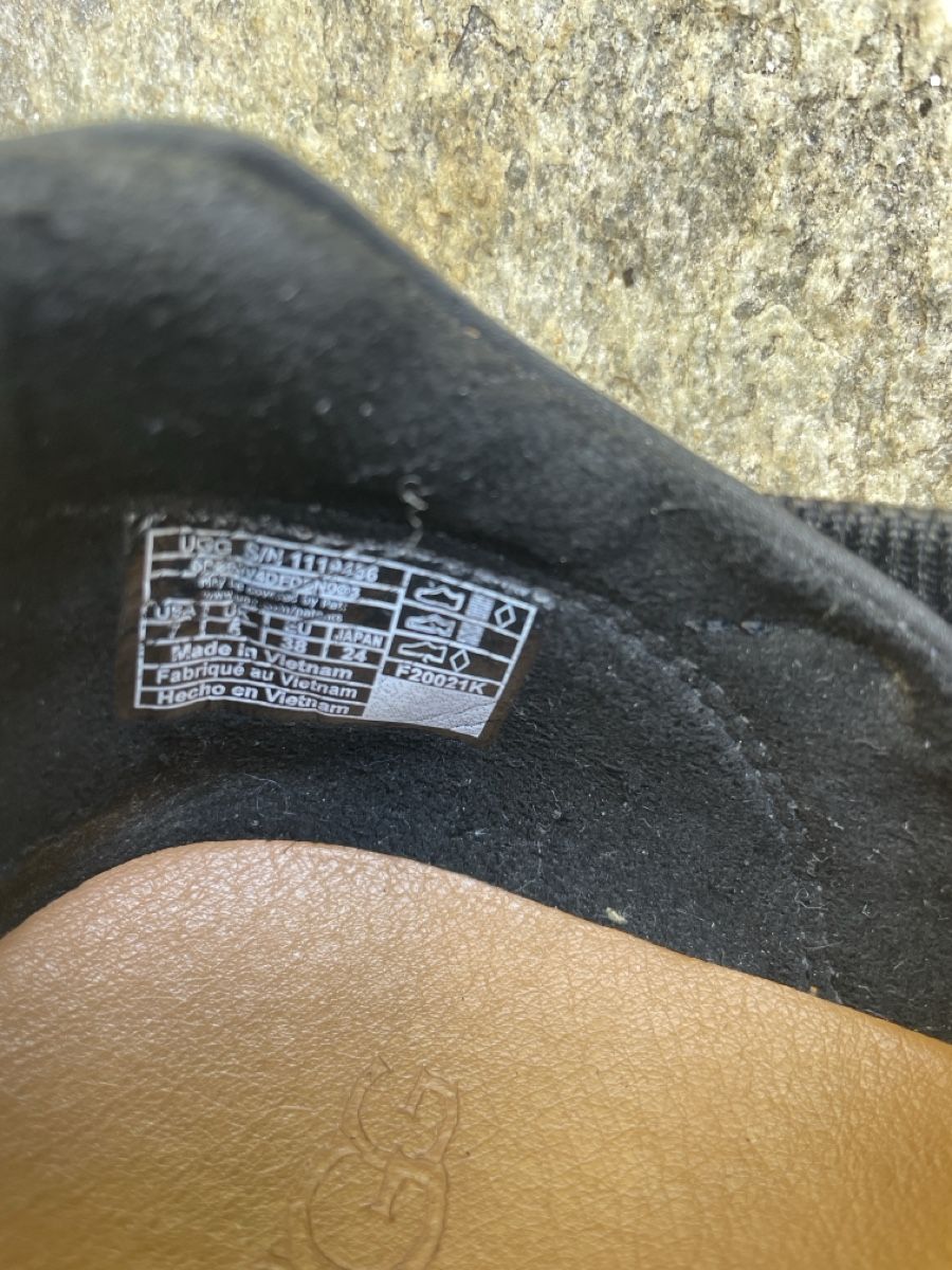 Ugg Scarpe da donna: UGG Turnschuhe, Gr. 38 – Usato da Zürich venduto da NutzD 4