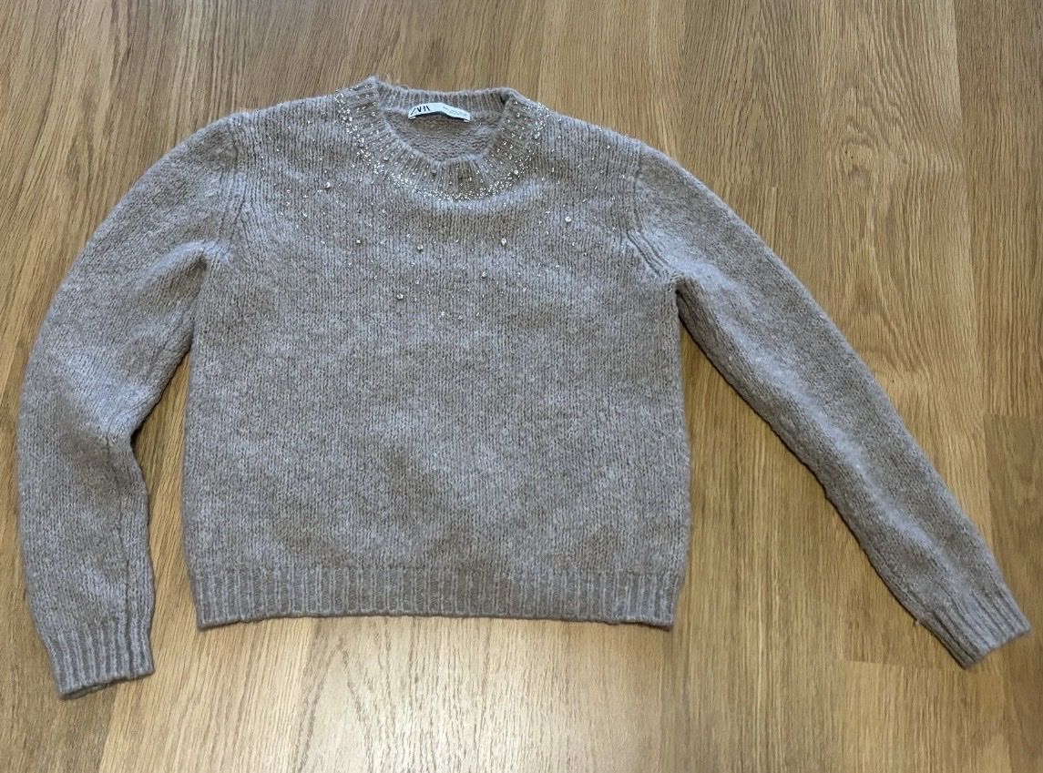 Zara Maglioni & Felpe: Zara Knit Pullover mit Schmucksteinen – Usato da Baden venduto da Tiffany6878 4