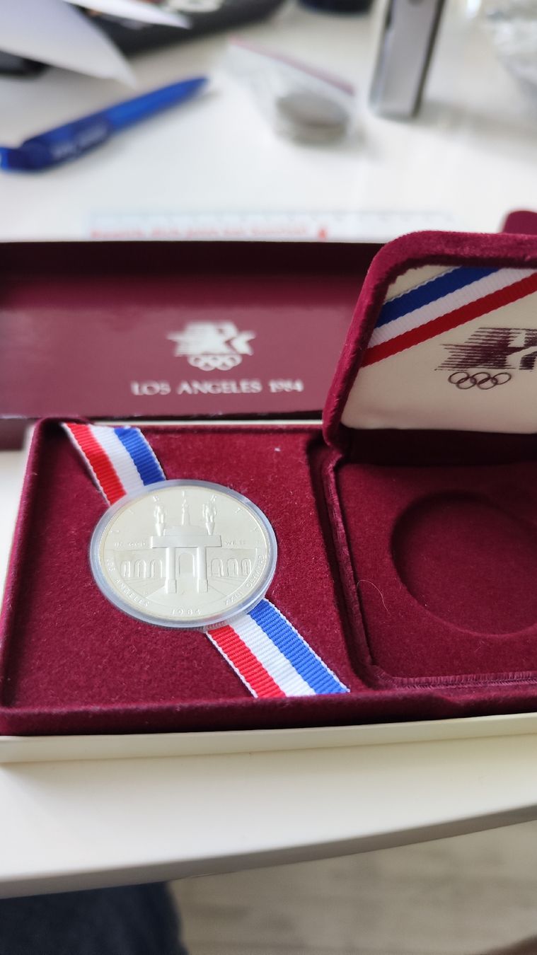 Tutti le monete: Silberdollar 1984 mit Etui – Usato da Zürich venduto da turbopuz 2
