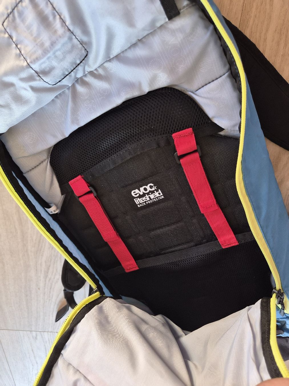 Evoc Rucksäcke: Sac dos EVOC Liteshield PROTECTOR FR occasion – Gebraucht aus La Joux FR von car_ck96 6
