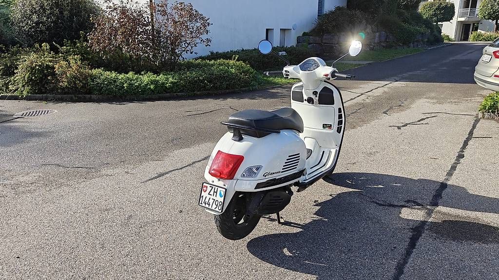 Scooter: Vespa 300 – Usato da Hinteregg venduto da sbe_qzw8 1