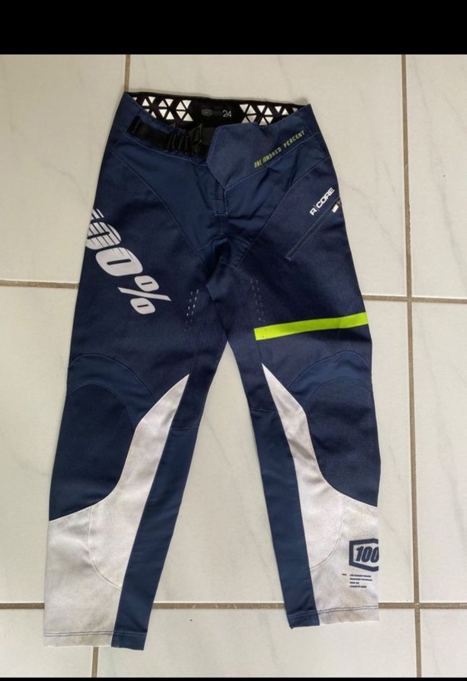 Pantaloni: 100% Bikehose, Grösse 24 – Usato da Remetschwil venduto da Sonya0