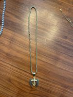 Kreuz Kette Halskette mit Flügel